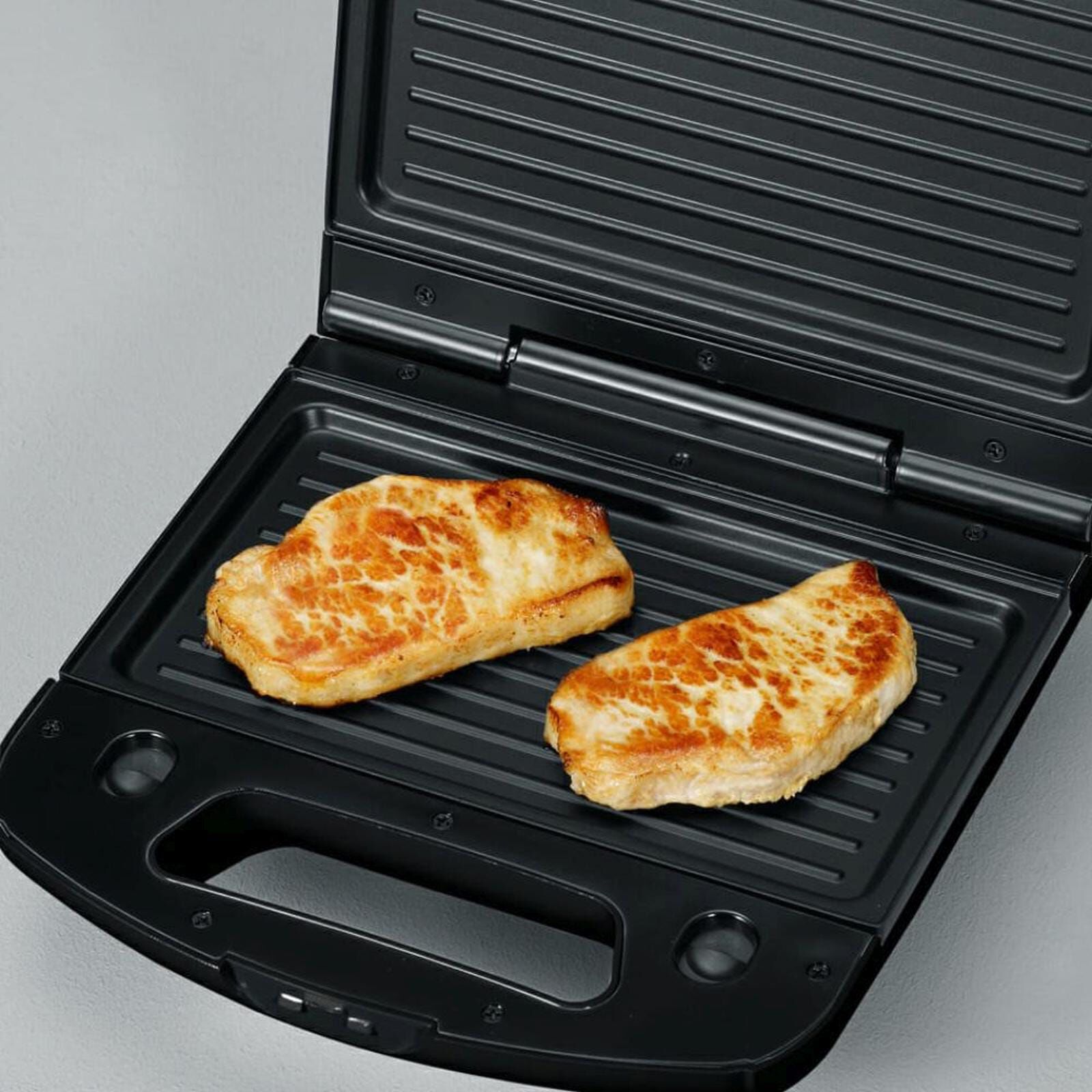 SEVERIN Sandwich Toaster With Grill Plates SA2968 - Image 3